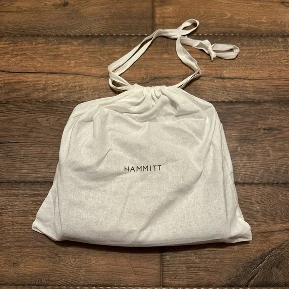 Stylish Tan Leather Shoulder Bag - Picture 2 of 10